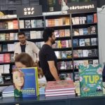 Benzile desenate si biblioterapia printre noutatile SepsiBook invitati Ioana Parvulescu Berg Judit si Andrei Dosa