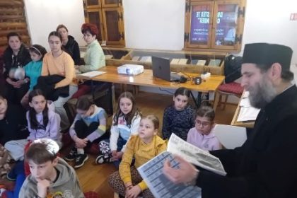 Biserica si familia alaturi pentru o lume mai buna activitate de educatie muzeala organizata la Prima Scoala Romaneasca din Sfantu Gheorghe