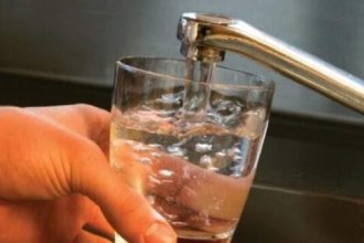 Suspiciune de poluare a apelor potabile pe strada Balvanyos din Targu Secuiesc