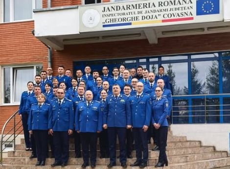 sapte angajati ai jandarmeriei covasna au fost promovati in grad in aceasta zi