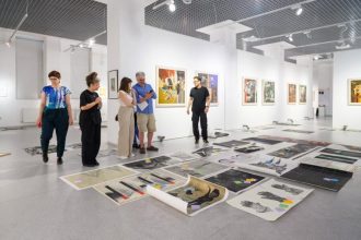 Peste 1000 de artisti din 71 de tari inscrisi la a 9 a editie a Bienalei de Grafica G9
