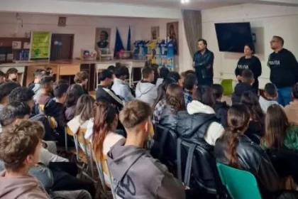 Prevenirea traficului și consumului de droguri la Liceul „Constantin Brâncuși”